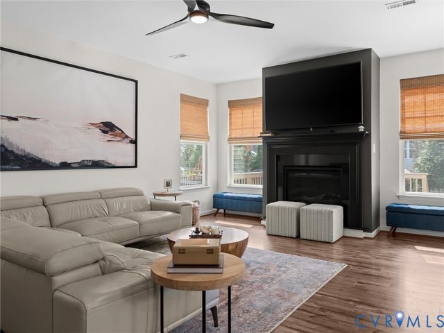 6413 Richwood Trl, Moseley, VA 23120