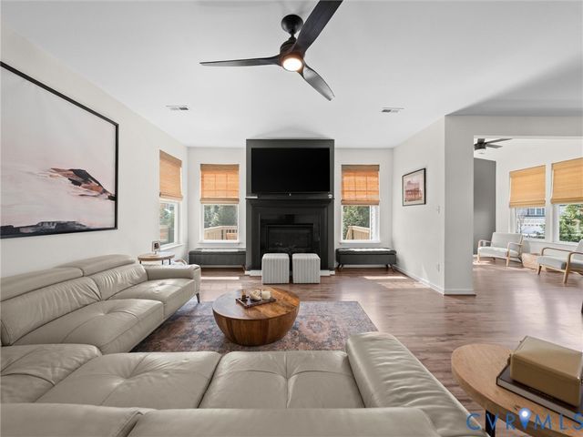 6413 Richwood Trl, Moseley, VA 23120