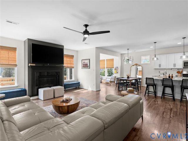 6413 Richwood Trl, Moseley, VA 23120