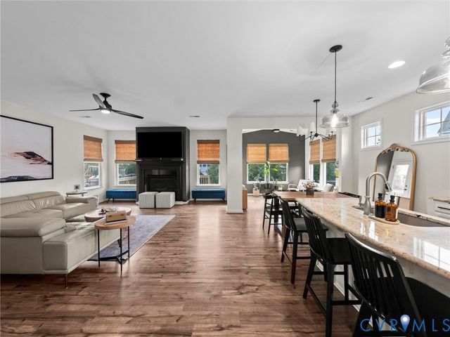 6413 Richwood Trl, Moseley, VA 23120