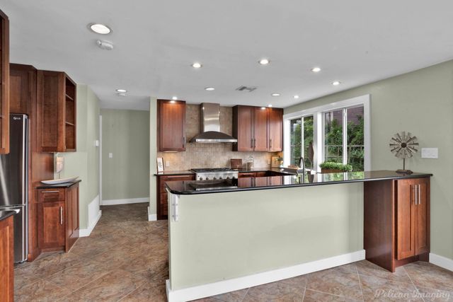 6144 S Lakeshore Drive, Shreveport, LA 71119