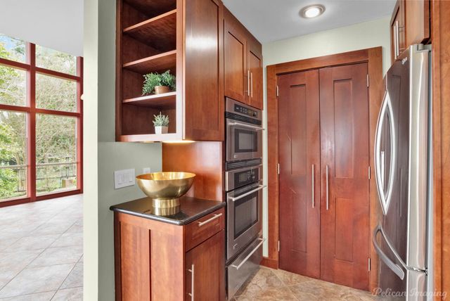 6144 S Lakeshore Drive, Shreveport, LA 71119