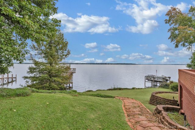 6144 S Lakeshore Drive, Shreveport, LA 71119