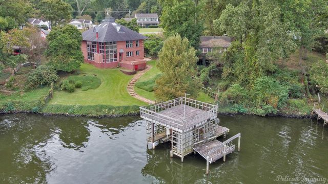 6144 S Lakeshore Drive, Shreveport, LA 71119