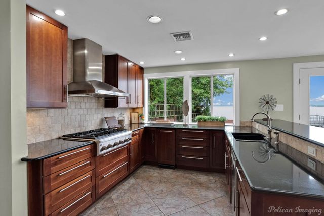 6144 S Lakeshore Drive, Shreveport, LA 71119