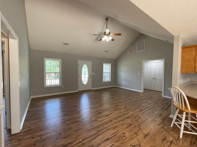 105 Falcon Lane, Chesnee, SC 29323