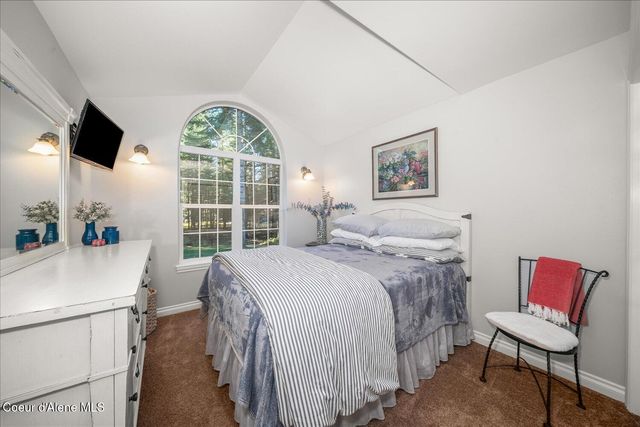 24136 N McKenzie DR, Rathdrum, ID 83858