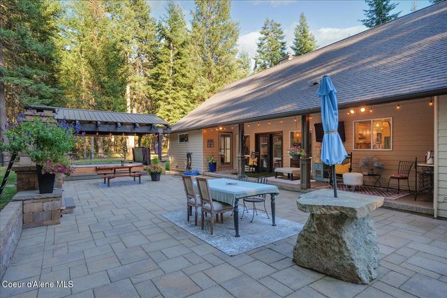 24136 N McKenzie DR, Rathdrum, ID 83858