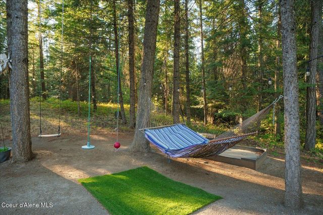 24136 N McKenzie DR, Rathdrum, ID 83858