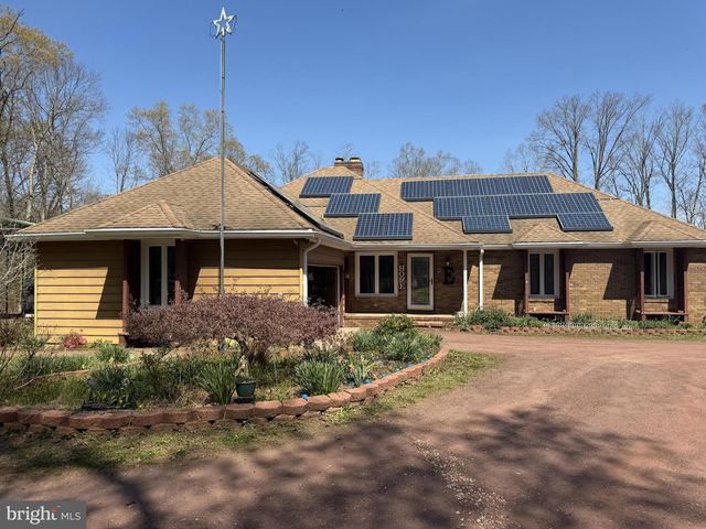 96 OAKLAND DR, Pittsgrove, NJ 08318