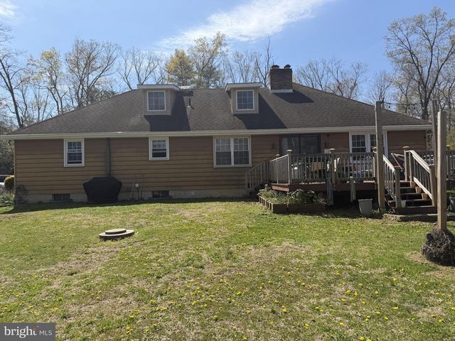 96 OAKLAND DR, Pittsgrove, NJ 08318