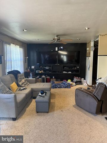 96 OAKLAND DR, Pittsgrove, NJ 08318