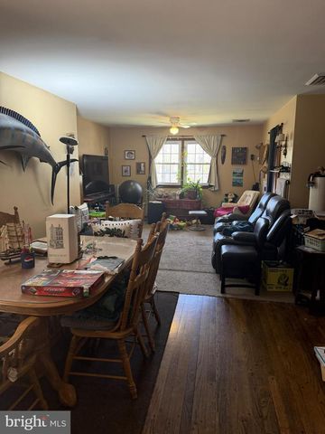 96 OAKLAND DR, Pittsgrove, NJ 08318