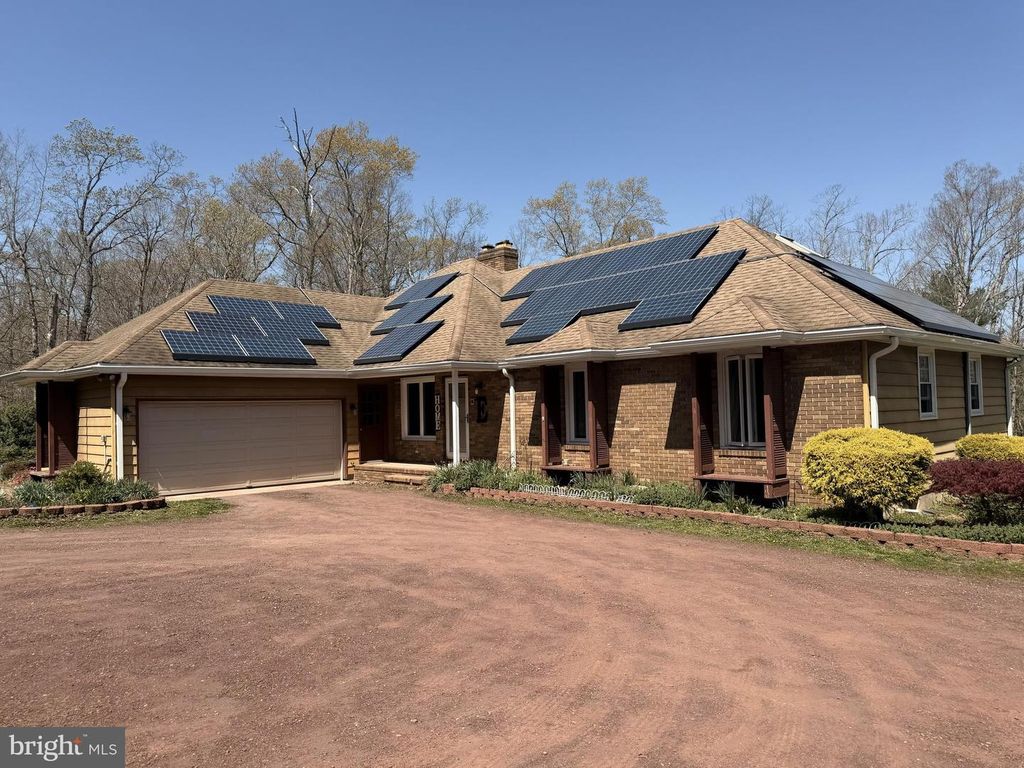 96 OAKLAND DR, Pittsgrove, NJ 08318