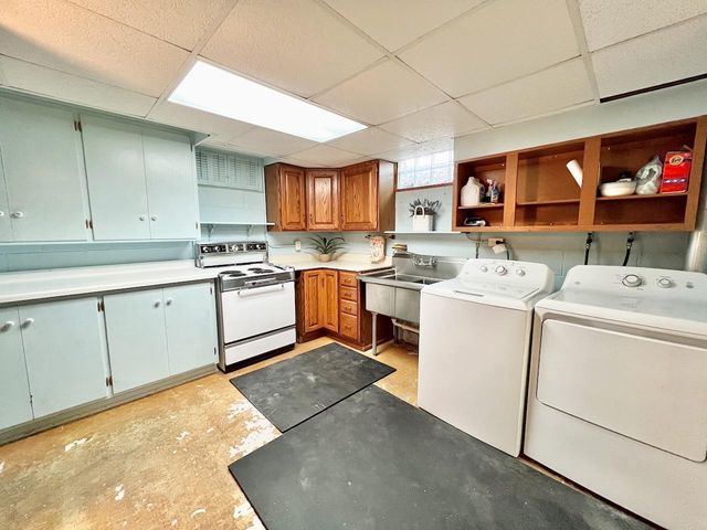 239 E 7th Street, Richland Center, WI 53581