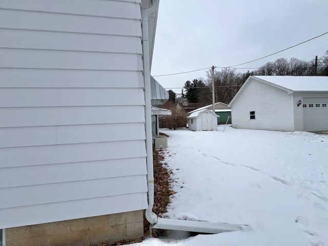 239 E 7th Street, Richland Center, WI 53581