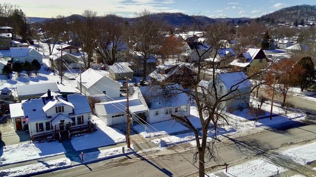 239 E 7th Street, Richland Center, WI 53581