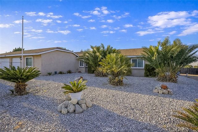 7914 Victor Avenue, Hesperia, CA 92345
