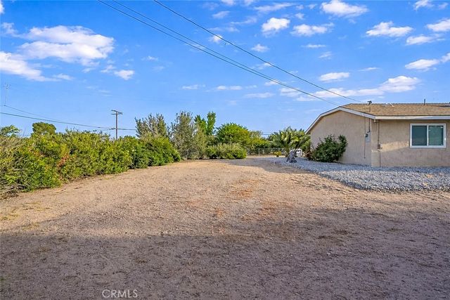 7914 Victor Avenue, Hesperia, CA 92345