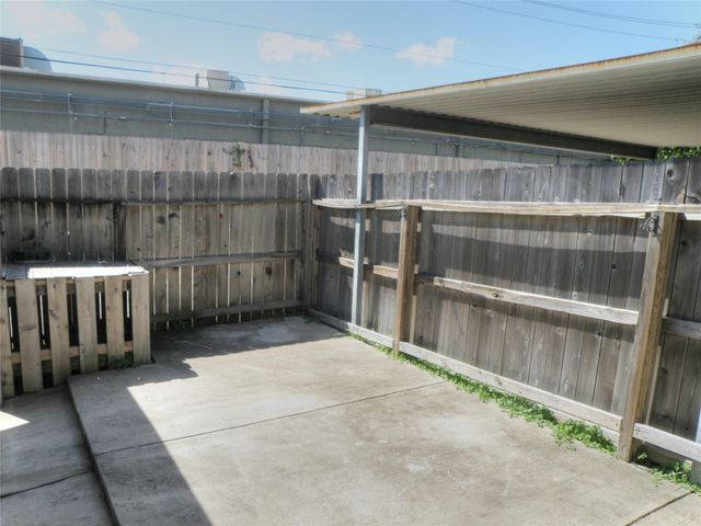 4046 Laura Leigh Drive, Friendswood, TX 77546