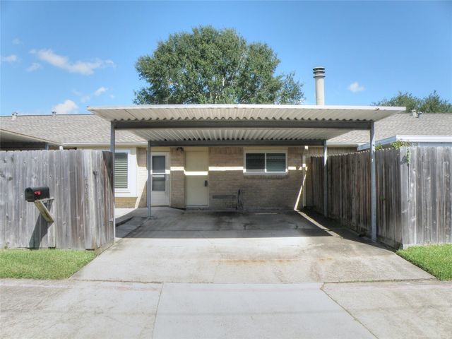 4046 Laura Leigh Drive, Friendswood, TX 77546