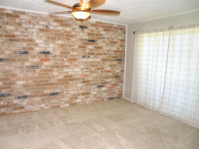 4046 Laura Leigh Drive, Friendswood, TX 77546