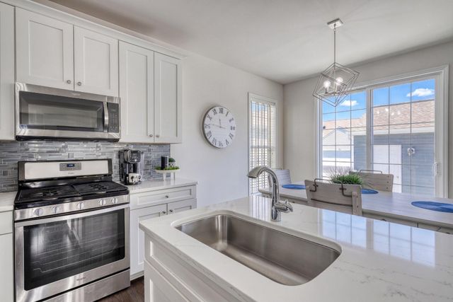 3267 MISSION HILL RD, Mechanicsburg, PA 17055