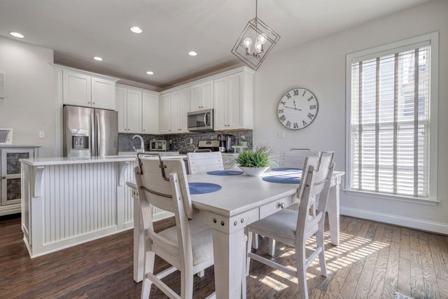 3267 MISSION HILL RD, Mechanicsburg, PA 17055