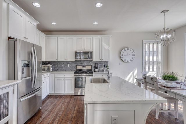 3267 MISSION HILL RD, Mechanicsburg, PA 17055