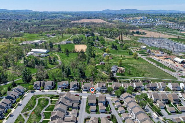 3267 MISSION HILL RD, Mechanicsburg, PA 17055