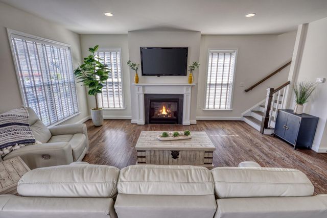 3267 MISSION HILL RD, Mechanicsburg, PA 17055