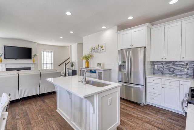 3267 MISSION HILL RD, Mechanicsburg, PA 17055