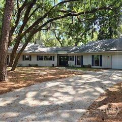 4 Tomochichi Lane, Savannah, GA 31411