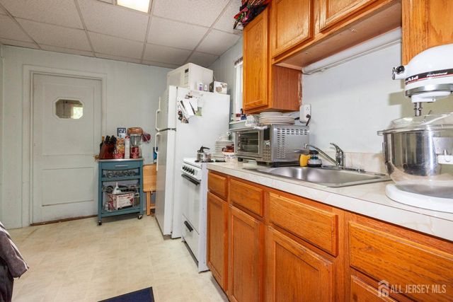 19 Sandfield Road, Old Bridge, NJ 08857