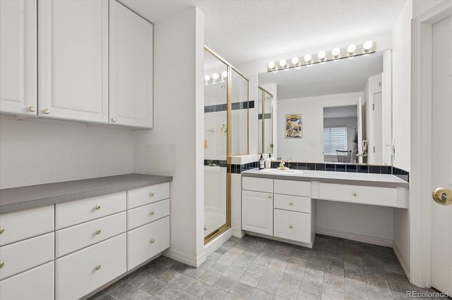 9601 E Caley Circle, Englewood, CO 80111