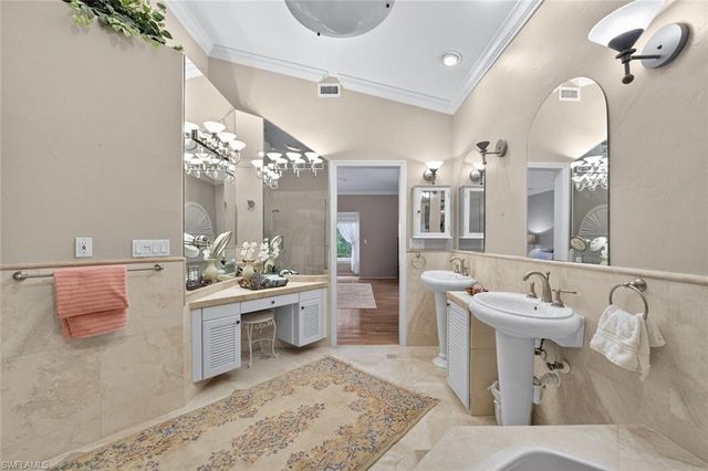 6120 Henderson RD, Sanibel, FL 33957