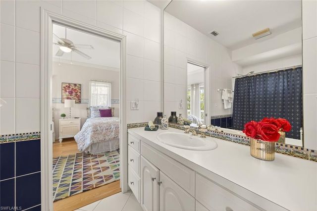 6120 Henderson RD, Sanibel, FL 33957