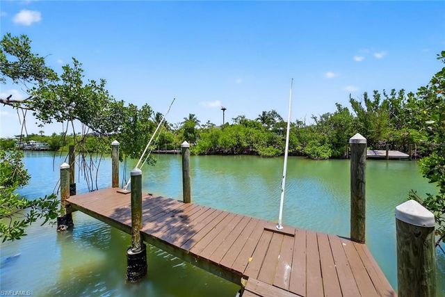 6120 Henderson RD, Sanibel, FL 33957