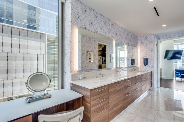 7901 Windrose Avenue 504, Plano, TX 75024