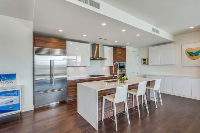 7901 Windrose Avenue 504, Plano, TX 75024