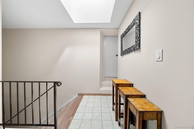 402 Jericho Turnpike 4, New Hyde Park, NY 11040