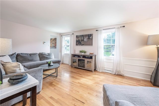 931 Cork Drive, Bethel Park, PA 15102