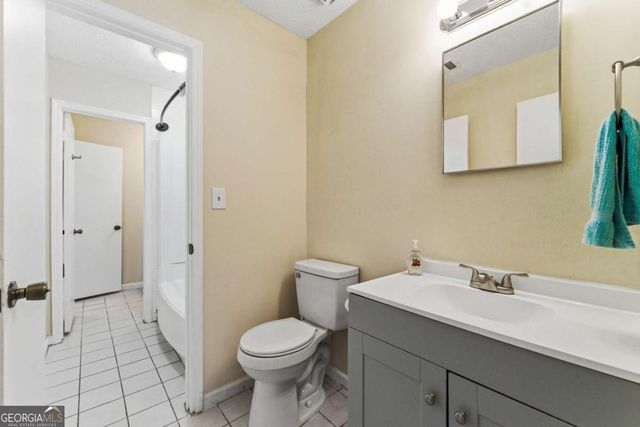 1448 Pine Log Road NE B, Conyers, GA 30012