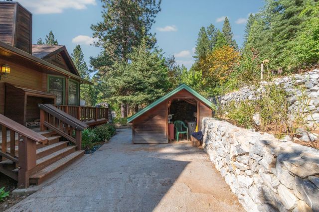 20309 Oak Dr, Pioneer, CA 95666