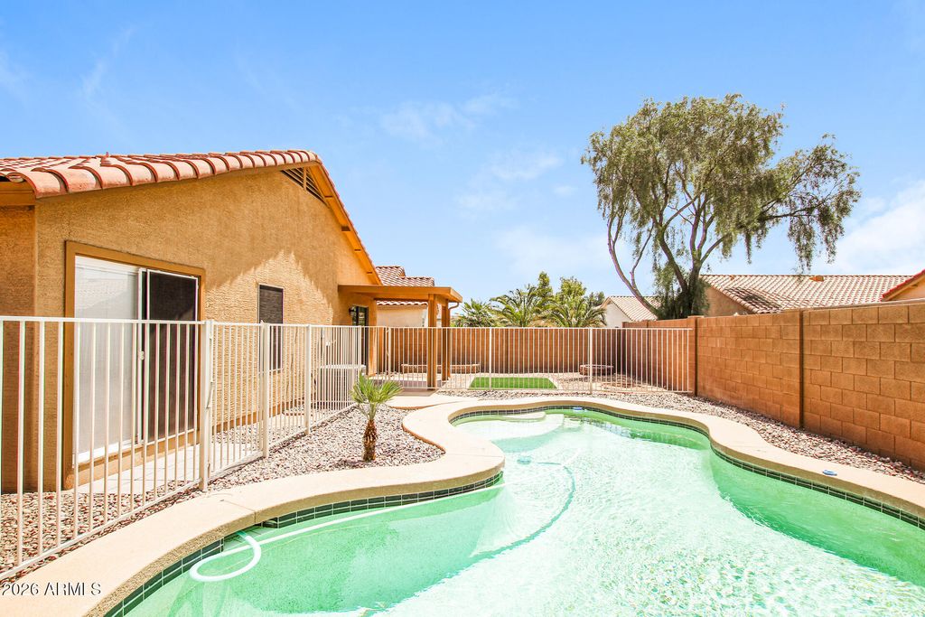 15753 W GELDING Drive, Surprise, AZ 85379 — photo 2