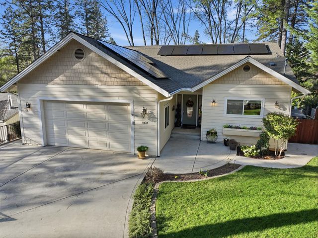 11818 Upper Circle Dr, Grass Valley, CA 95949