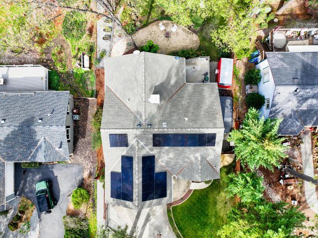 11818 Upper Circle Dr, Grass Valley, CA 95949