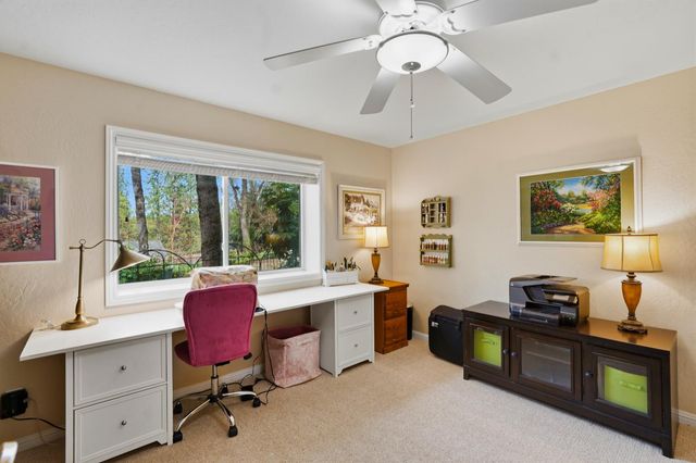 11818 Upper Circle Dr, Grass Valley, CA 95949