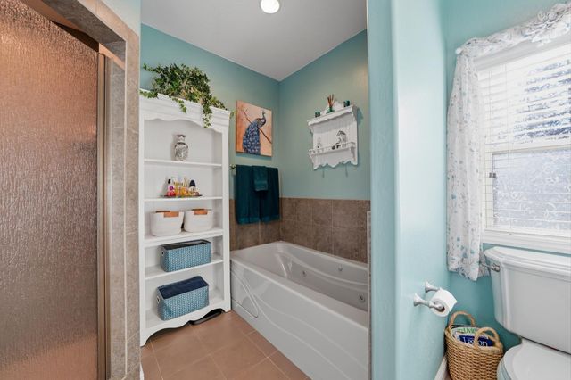 11818 Upper Circle Dr, Grass Valley, CA 95949