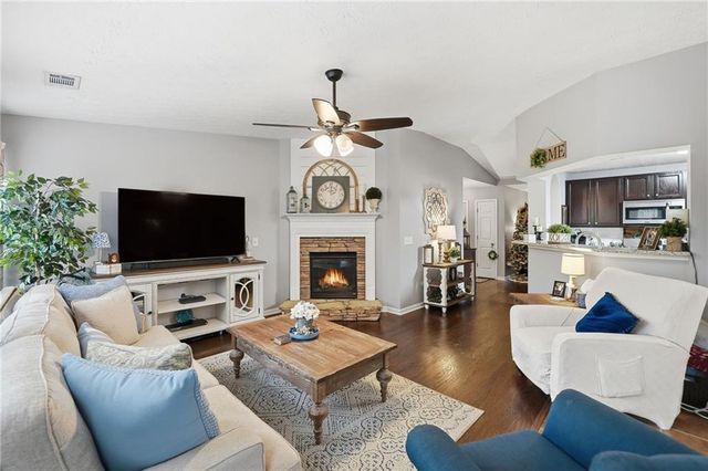 123 Diamond Ridge Avenue, Canton, GA 30114